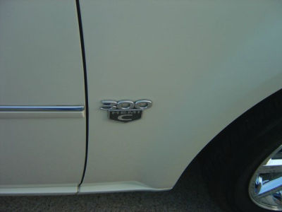 2007 Chrysler 300C  Base -
   Cars.com </title>
   <meta name="title" content="2007 Chrysler 300C  Base - Cars.com"/>
   <meta name="description" content="Listed on Cars.com