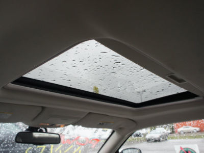 2008 Chrysler 300C  Base -
   Cars.com </title>
   <meta name="title" content="2008 Chrysler 300C  Base - Cars.com"/>
   <meta name="description" content="Listed on Cars.com