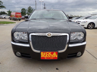 2007 Chrysler 300C  Base -
   Cars.com </title>
   <meta name="title" content="2007 Chrysler 300C  Base - Cars.com"/>
   <meta name="description" content="Listed on Cars.com