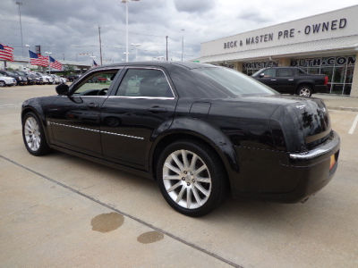 2007 Chrysler 300C  Base -
   Cars.com </title>
   <meta name="title" content="2007 Chrysler 300C  Base - Cars.com"/>
   <meta name="description" content="Listed on Cars.com
