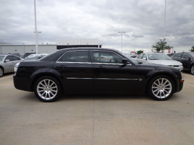 2007 Chrysler 300C  Base -
   Cars.com </title>
   <meta name="title" content="2007 Chrysler 300C  Base - Cars.com"/>
   <meta name="description" content="Listed on Cars.com