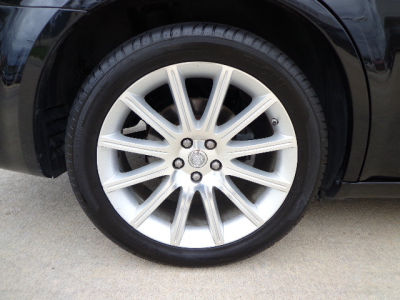 2007 Chrysler 300C  Base -
   Cars.com </title>
   <meta name="title" content="2007 Chrysler 300C  Base - Cars.com"/>
   <meta name="description" content="Listed on Cars.com