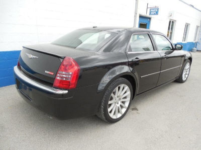 2007 Chrysler 300C  Base -
   Cars.com </title>
   <meta name="title" content="2007 Chrysler 300C  Base - Cars.com"/>
   <meta name="description" content="Listed on Cars.com