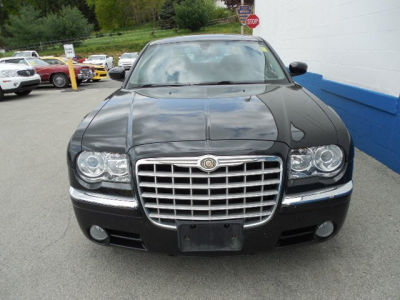2007 Chrysler 300C  Base -
   Cars.com </title>
   <meta name="title" content="2007 Chrysler 300C  Base - Cars.com"/>
   <meta name="description" content="Listed on Cars.com