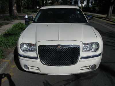 2007 Chrysler 300C  Base -
   Cars.com </title>
   <meta name="title" content="2007 Chrysler 300C  Base - Cars.com"/>
   <meta name="description" content="Listed on Cars.com