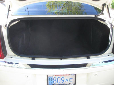 2007 Chrysler 300C  Base -
   Cars.com </title>
   <meta name="title" content="2007 Chrysler 300C  Base - Cars.com"/>
   <meta name="description" content="Listed on Cars.com