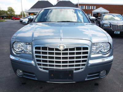 2007 Chrysler 300C  Base -
   Cars.com </title>
   <meta name="title" content="2007 Chrysler 300C  Base - Cars.com"/>
   <meta name="description" content="Listed on Cars.com
