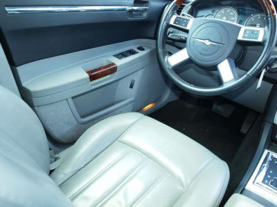 2007 Chrysler 300C  Base -
   Cars.com </title>
   <meta name="title" content="2007 Chrysler 300C  Base - Cars.com"/>
   <meta name="description" content="Listed on Cars.com
