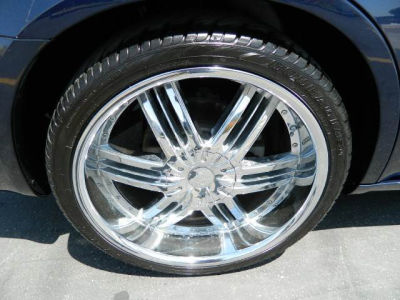 2006 Chrysler 300C  Base -
   Cars.com </title>
   <meta name="title" content="2006 Chrysler 300C  Base - Cars.com"/>
   <meta name="description" content="Listed on Cars.com