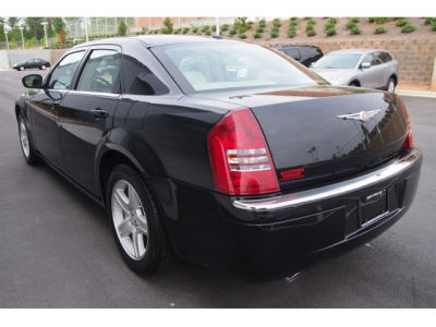 2006 Chrysler 300C  Base -
   Cars.com </title>
   <meta name="title" content="2006 Chrysler 300C  Base - Cars.com"/>
   <meta name="description" content="Listed on Cars.com