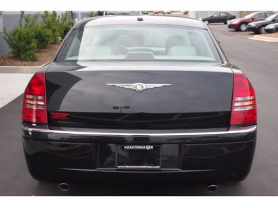 2006 Chrysler 300C  Base -
   Cars.com </title>
   <meta name="title" content="2006 Chrysler 300C  Base - Cars.com"/>
   <meta name="description" content="Listed on Cars.com