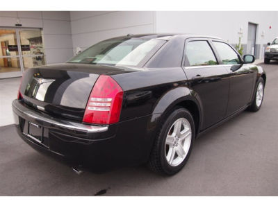 2006 Chrysler 300C  Base -
   Cars.com </title>
   <meta name="title" content="2006 Chrysler 300C  Base - Cars.com"/>
   <meta name="description" content="Listed on Cars.com