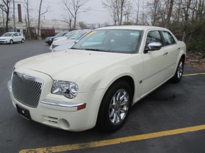 2005 Chrysler 300C  Base -
   Cars.com </title>
   <meta name="title" content="2005 Chrysler 300C  Base - Cars.com"/>
   <meta name="description" content="Listed on Cars.com