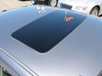 2006 Chrysler 300C  Base -
   Cars.com </title>
   <meta name="title" content="2006 Chrysler 300C  Base - Cars.com"/>
   <meta name="description" content="Listed on Cars.com