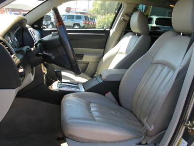 2006 Chrysler 300C  Base -
   Cars.com </title>
   <meta name="title" content="2006 Chrysler 300C  Base - Cars.com"/>
   <meta name="description" content="Listed on Cars.com