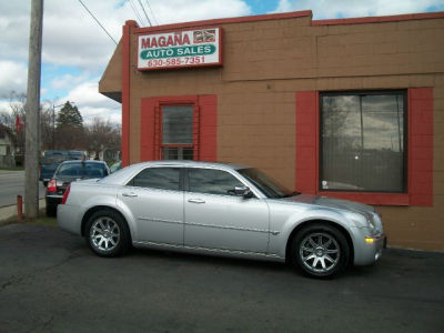 2005 Chrysler 300C  Base -
   Cars.com </title>
   <meta name="title" content="2005 Chrysler 300C  Base - Cars.com"/>
   <meta name="description" content="Listed on Cars.com