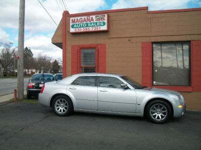 2005 Chrysler 300C  Base -
   Cars.com </title>
   <meta name="title" content="2005 Chrysler 300C  Base - Cars.com"/>
   <meta name="description" content="Listed on Cars.com