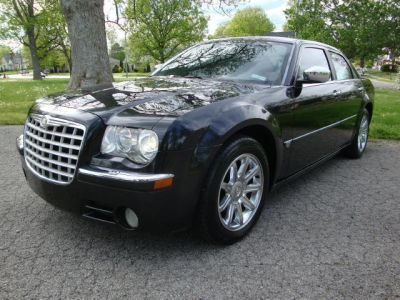 2005 Chrysler 300C  Base -
   Cars.com </title>
   <meta name="title" content="2005 Chrysler 300C  Base - Cars.com"/>
   <meta name="description" content="Listed on Cars.com