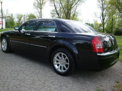 2005 Chrysler 300C  Base -
   Cars.com </title>
   <meta name="title" content="2005 Chrysler 300C  Base - Cars.com"/>
   <meta name="description" content="Listed on Cars.com