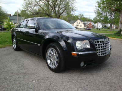 2005 Chrysler 300C  Base -
   Cars.com </title>
   <meta name="title" content="2005 Chrysler 300C  Base - Cars.com"/>
   <meta name="description" content="Listed on Cars.com