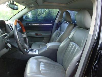 2005 Chrysler 300C  Base -
   Cars.com </title>
   <meta name="title" content="2005 Chrysler 300C  Base - Cars.com"/>
   <meta name="description" content="Listed on Cars.com