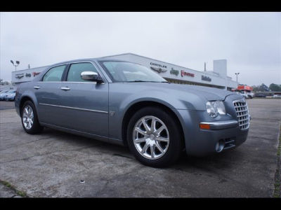 2007 Chrysler 300C  Base -
   Cars.com </title>
   <meta name="title" content="2007 Chrysler 300C  Base - Cars.com"/>
   <meta name="description" content="Listed on Cars.com