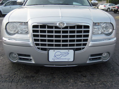 2006 Chrysler 300C  Base -
   Cars.com </title>
   <meta name="title" content="2006 Chrysler 300C  Base - Cars.com"/>
   <meta name="description" content="Listed on Cars.com