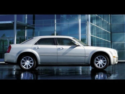 2007 Chrysler 300C  Base -
   Cars.com </title>
   <meta name="title" content="2007 Chrysler 300C  Base - Cars.com"/>
   <meta name="description" content="Listed on Cars.com