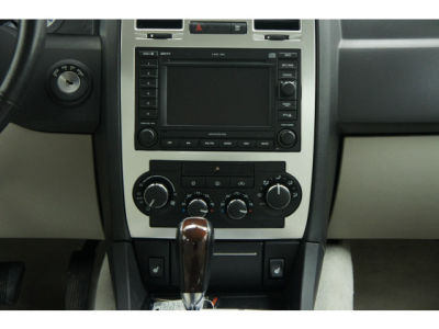 2005 Chrysler 300C  Base -
   Cars.com </title>
   <meta name="title" content="2005 Chrysler 300C  Base - Cars.com"/>
   <meta name="description" content="Listed on Cars.com