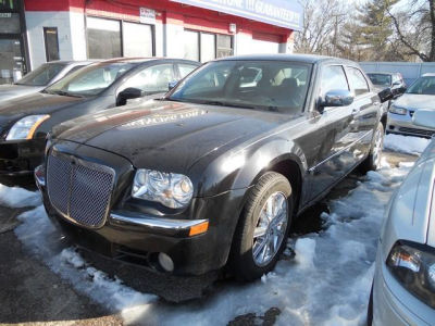 2007 Chrysler 300C  Base -
   Cars.com </title>
   <meta name="title" content="2007 Chrysler 300C  Base - Cars.com"/>
   <meta name="description" content="Listed on Cars.com