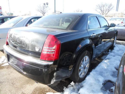 2007 Chrysler 300C  Base -
   Cars.com </title>
   <meta name="title" content="2007 Chrysler 300C  Base - Cars.com"/>
   <meta name="description" content="Listed on Cars.com