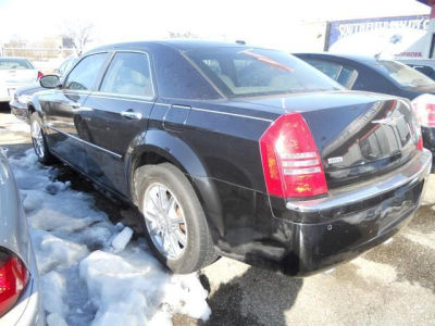 2007 Chrysler 300C  Base -
   Cars.com </title>
   <meta name="title" content="2007 Chrysler 300C  Base - Cars.com"/>
   <meta name="description" content="Listed on Cars.com