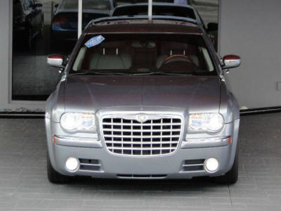 2006 Chrysler 300C  Base -
   Cars.com </title>
   <meta name="title" content="2006 Chrysler 300C  Base - Cars.com"/>
   <meta name="description" content="Listed on Cars.com