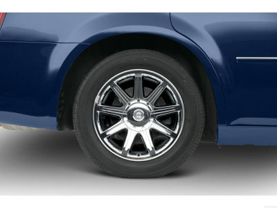 2005 Chrysler 300C  Base -
   Cars.com </title>
   <meta name="title" content="2005 Chrysler 300C  Base - Cars.com"/>
   <meta name="description" content="Listed on Cars.com