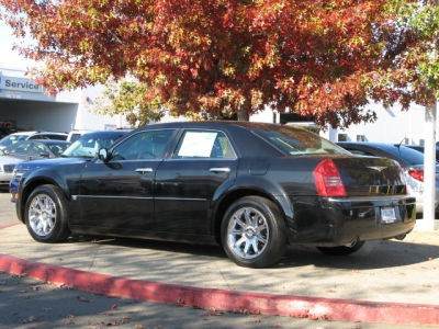 2006 Chrysler 300C  Base -
   Cars.com </title>
   <meta name="title" content="2006 Chrysler 300C  Base - Cars.com"/>
   <meta name="description" content="Listed on Cars.com
