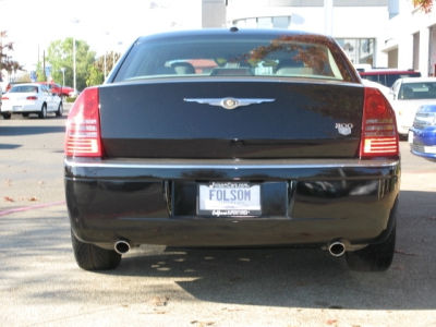 2006 Chrysler 300C  Base -
   Cars.com </title>
   <meta name="title" content="2006 Chrysler 300C  Base - Cars.com"/>
   <meta name="description" content="Listed on Cars.com