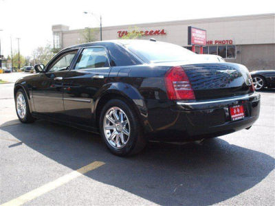 2006 Chrysler 300C  Base -
   Cars.com </title>
   <meta name="title" content="2006 Chrysler 300C  Base - Cars.com"/>
   <meta name="description" content="Listed on Cars.com