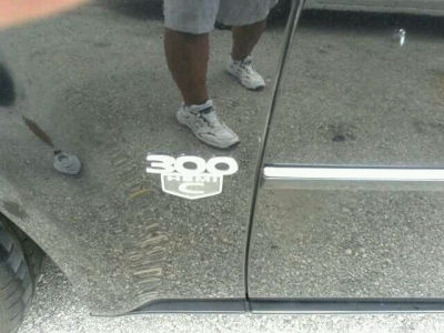 2007 Chrysler 300C  Base -
   Cars.com </title>
   <meta name="title" content="2007 Chrysler 300C  Base - Cars.com"/>
   <meta name="description" content="Listed on Cars.com