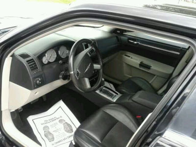 2007 Chrysler 300C  Base -
   Cars.com </title>
   <meta name="title" content="2007 Chrysler 300C  Base - Cars.com"/>
   <meta name="description" content="Listed on Cars.com