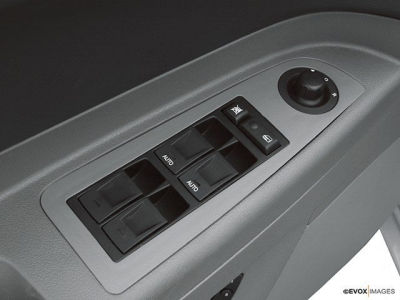 2005 Chrysler 300C  Base -
   Cars.com </title>
   <meta name="title" content="2005 Chrysler 300C  Base - Cars.com"/>
   <meta name="description" content="Listed on Cars.com