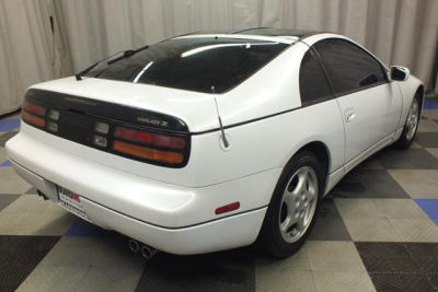1995 Nissan 300ZX  W T BAR