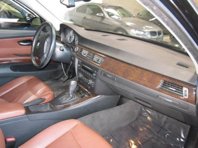 2006 BMW 325  i