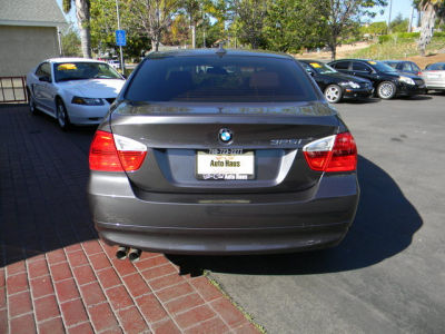 2006 BMW 325  i