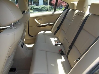 2006 BMW 325  i