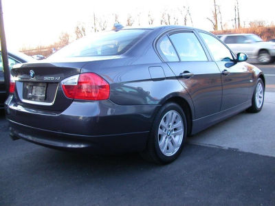 2006 BMW 325  xi