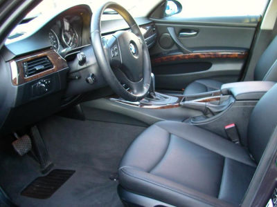 2006 BMW 325  xi