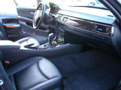 2006 BMW 325  xi