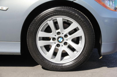 2006 BMW 325  i