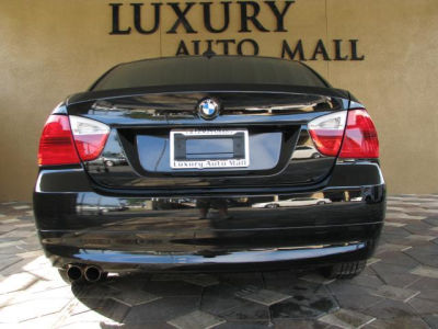 2006 BMW 325  i