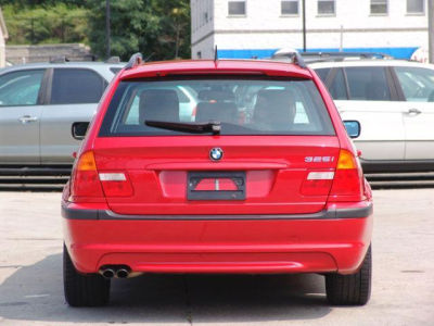 2004 BMW 325 iT